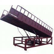 導軌式升降平臺